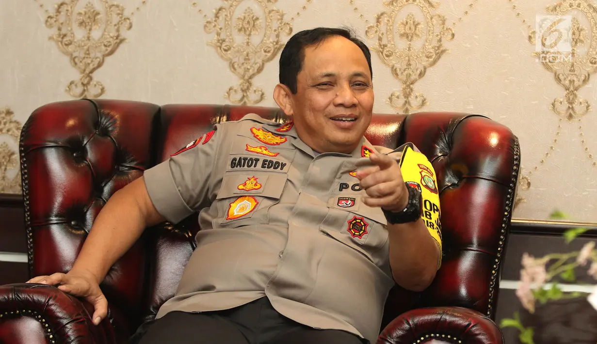 Kapolda Metro Jaya Irjen Gatot Eddy Pramono saat menggelar silaturahmi dengan Manajemen Surya Citra Media (SCM) di Gedung Promoter Polda Metro Jaya, Jakarta, Senin (15/7/2019). Pertemuan untuk peningkatan kerjasama SCM dengan Polri khusunya Polda Metro Jaya. (Liputan6.com/Herman Zakharia)