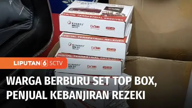 Matinya saluran TV analog membuat penjualan set top box tv digital meningkat. Di kios elektronik Pasar Klender, Jakarta Timur, STB masih diburu warga.