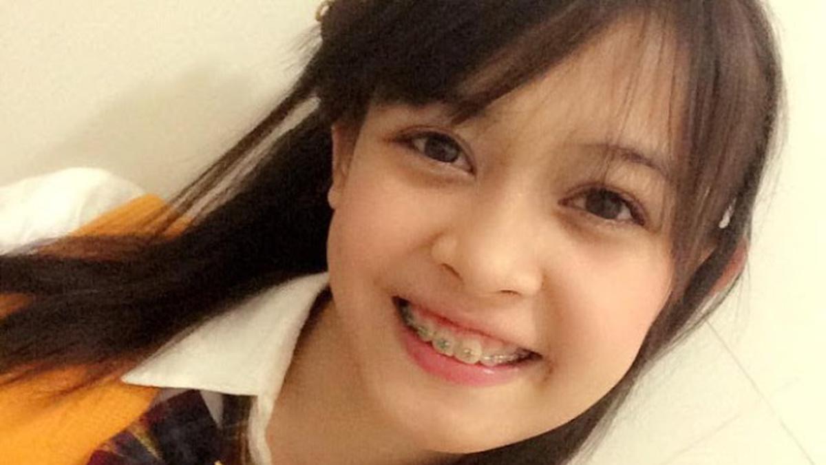 Berfoto Pakai Selimut, Anggota JKT48 Ini Disangka Tak Berbaju - ShowBiz