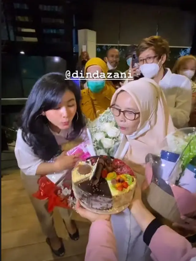 6 Momen Ulang Tahun Adinda Azani dan Ibunda, Rayakan Bareng Keluarga