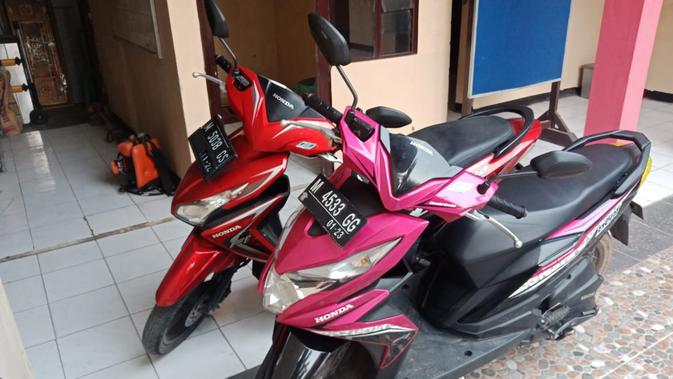 Dua sepeda motor ini barang bukti pencurian di Kamal Bangkalan. (Liputan6/humas polres bangkalan)