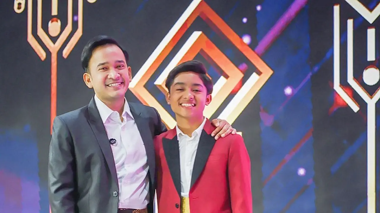 Disebut Makin Mirip, Ini 6 Potret Kebersamaan Ruben Onsu dan Betrand Peto