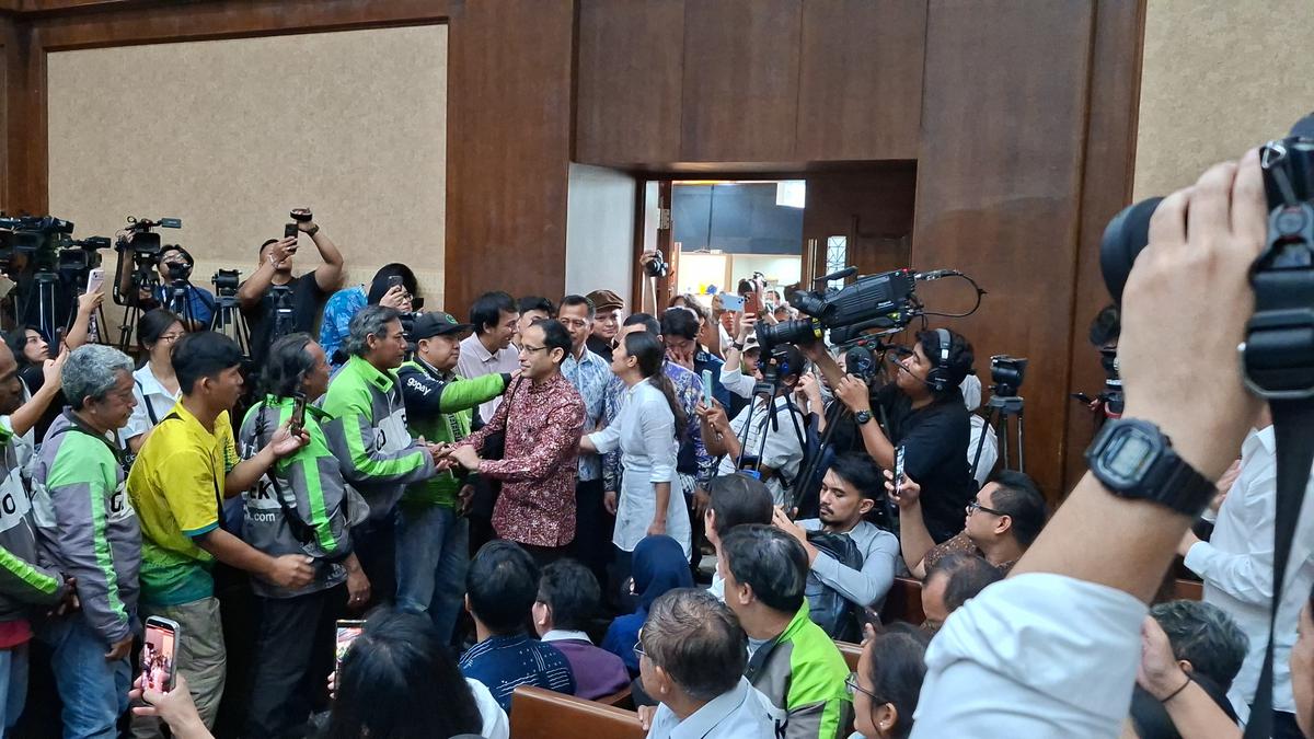 Dukungan Driver Gojek ke Nadiem di Sidang Tuntutan: Bapak Pahlawan Ekonomi Saya