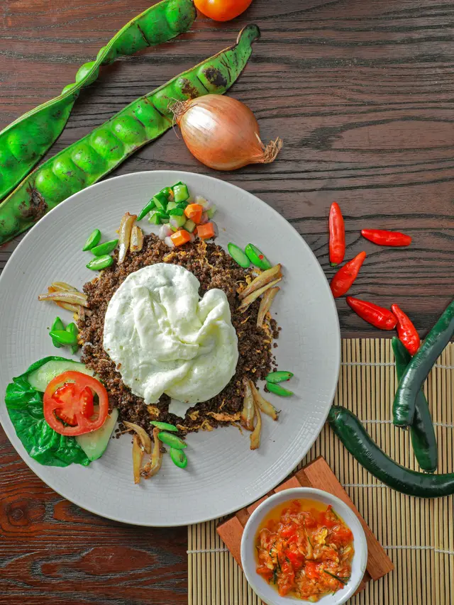 2. Nasi Goreng Petai Spesial