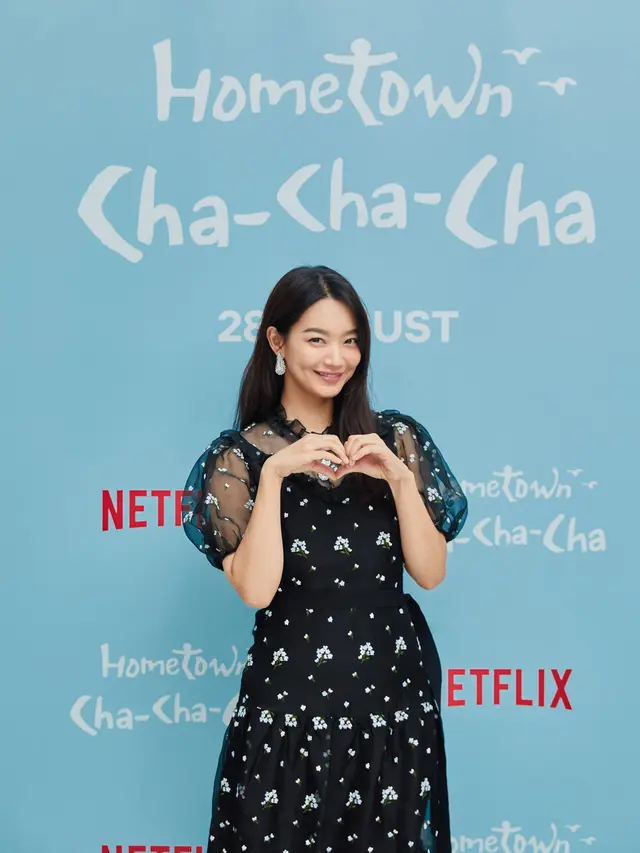 Shin Min Ah dalam konferensi pers Hometown Cha-Cha-Cha. (Netflix)