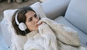 10 Alasan Introvert Tidak Suka Keramaian, Ternyata Bukan karena Antisosial atau Sombong