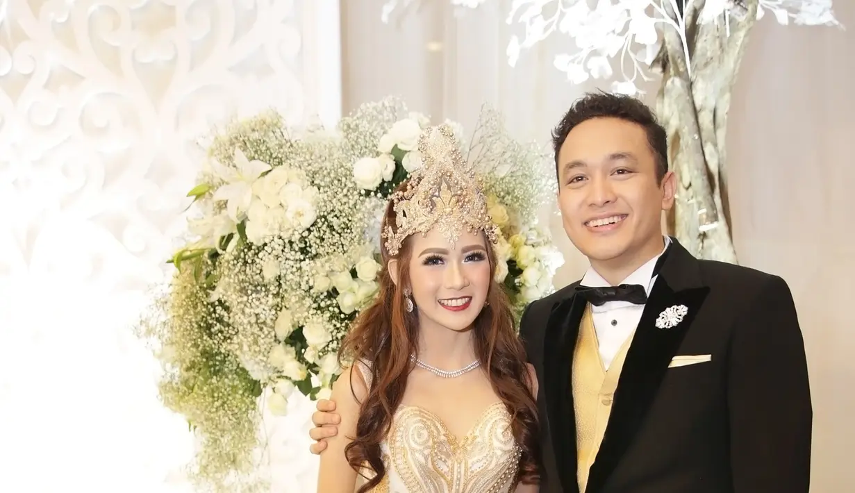 Demi bulan madunya ini, Gilang Dirga dan Adiez telah menyiapkan sejak dua tahun silam. Gilang mengaku bahwa ini murni biaya sendiri yang dikumpulkan sejak lama. (Bambang E. Ros/Bintang.com)