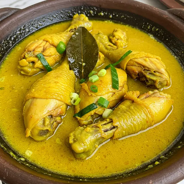 4 Cara Membuat Opor Ayam Sederhana yang Lezat dan Gurih, Bumbunya Sedap Meresap