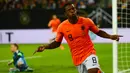 2. Georginio Wijnaldum - Keberhasilan Liverpool meraih gelar Liga Champions musim lalu tidak lepas dari performa apiknya di lini tengah. Mantan gelandang PSV Eindoven itu penampilannya kian matang memasuki usai ke 28 tahun. (AFP/Patrik Stollarz)