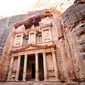 Petra destinasi teratas versi Ultimate Travel List terbitan Lonely Planet (Dok.Unsplash/ Andrea Leopardi)