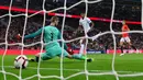 Proses terjadinya gol yang dicetak striker Inggris, Marcus Rashford, ke gawang Spayol pada laga UEFA Nation League di Stadion Wembley, London, Sabtu (8/9/2018). Inggris kalah 1-2 dari Spanyol. (AFP/Glyn Kirk)
