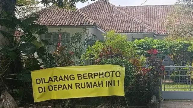 Larangan Foto di Rumah Milea