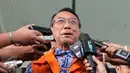 Mantan Menteri ESDM, Jero Wacik menjawab pertanyaan awak media di Gedung KPK, Jakarta, Selasa (23/6/2015). Jero diperiksa sebagai tersangka dalam kasus dugaan korupsi di Kementerian Kebudayaan dan Pariwisata. (Liputan6.com/Helmi Afandi)