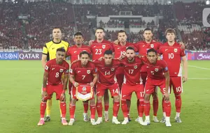 Pemain Timnas Indonesia bersiap jelang laga lanjutan putaran ketiga kualifikasi Piala Dunia 2026 zona Asia grup C melawan China di Stadion Utama Gelora Bung Karno, Jakarta, Kamis (5/6/2025). (Liputan6.com/Angga Yuniar)