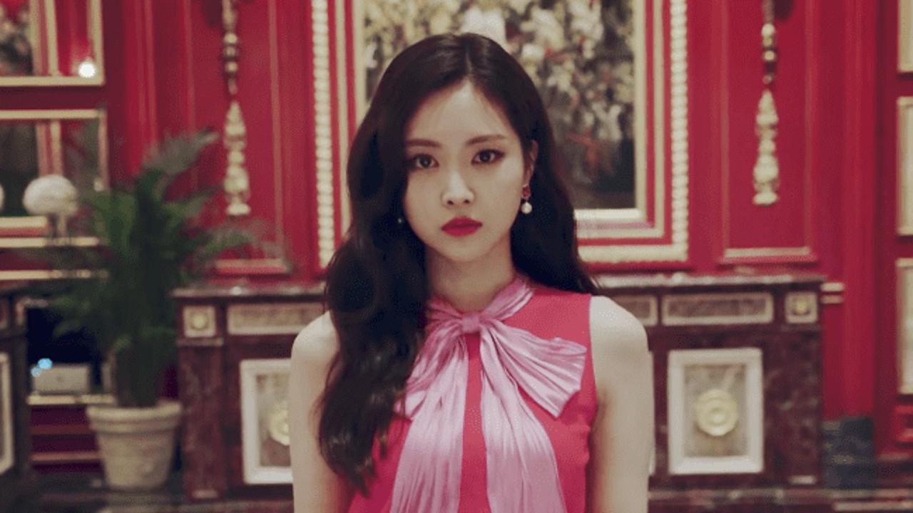 Apink Son Naeun