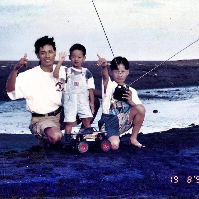 6 Potret Lawas Lucky Perdana, Bukti Awet Muda