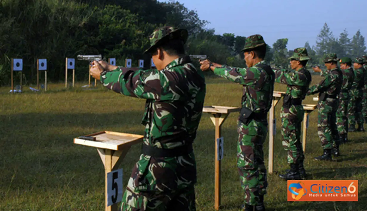 Citizen6, Bandung: Latbakjatri triwuan II 2012 dilaksanakan bertepatan dengan minggu militer Bulan Juni, yakni program rutin untuk meningkatkan profesionalisme keprajuritan. (Pengirim: Kodam3 Pendam).
