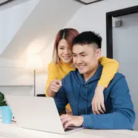 Ilustrasi pasangan menjalankan bisnis/coapyrightshutterstock/wee dezign