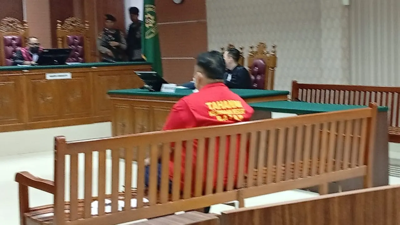 Sidang eks-Kasat Resnarkoba Polres Barelang atas dakwaan penggelapan barang bukti narkotika 1 kg. (Foto: Liputan6.com/Ajang Nurdin)