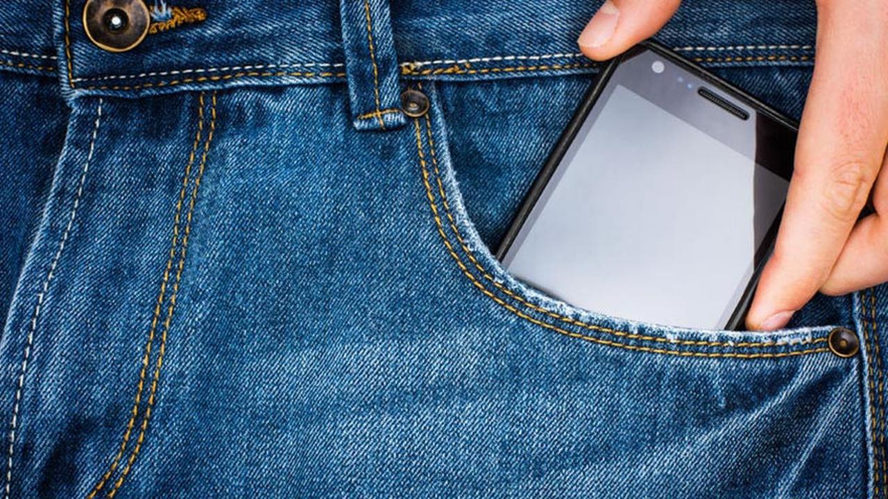 Bahaya Radiasi Ponsel bagi Kesuburan Pria