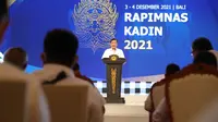 Menteri Koordinator Bidang Kemaritiman dan Investasi (Kemenko Marves) Luhut B. Pandjaitan menjadi pembicara kunci pada acara Rapat Pimpinan Nasional Kamar Dagang dan Industri (RAPIMNAS KADIN) 2021. Acara tersebut diadakan di Bali pada Hari Jumat (3-12-2021).