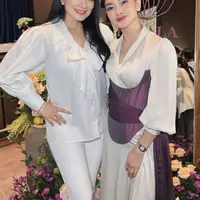 OOTD Geng Cendol saat hadir di acara Ririn Ekawati. [@titi_kamall]