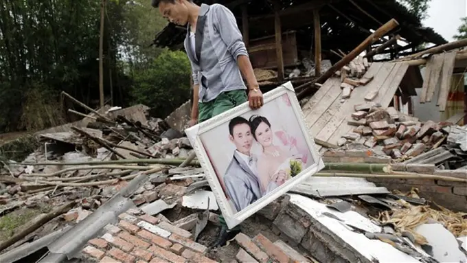 7 Tipe Manusia Ketika Mengahadapi Gempa Bumi