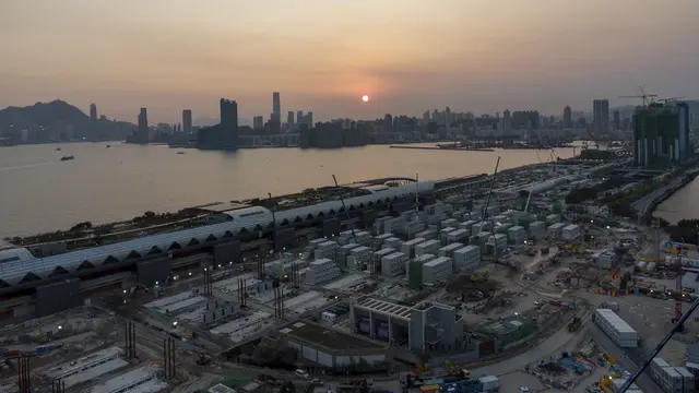 Melihat dari Udara Pembangunan Fasilitas Isolasi di Terminal Kapal Pesiar Kai Tak