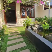 Model Halaman Belakang Rumah Kecil dengan Kolam Ikan Lele atau Nila untuk Konsumsi