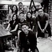 Kabar meninggalnya penyanyi Shena Malsiana membuat banyak orang berduka, termasuk Vidi Aldiano.[Instagram.com/vidialdiano]