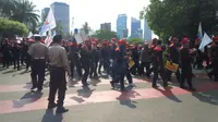 Unjuk rasa 'Tangkap Ahok' dilakukan buruh dari sejumlah serikat pekerja‎ di depan gedung baru KPK.