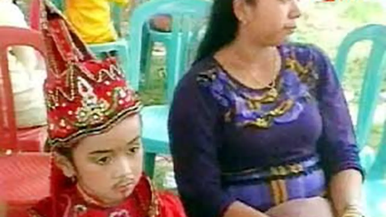 110918adarsem.jpg