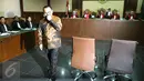 Menteri ESDM Sudirman Said seusai memberikan kesaksian pada sidang lanjutan di Pengadilan Tipikor, Jakarta, Senin (4/4). Sudirman bersaksi untuk kasus suap yang menjerat mantan anggota Komisi VII DPR Dewie Yasin Limpo. (Liputan6.com/Faizal Fanani)