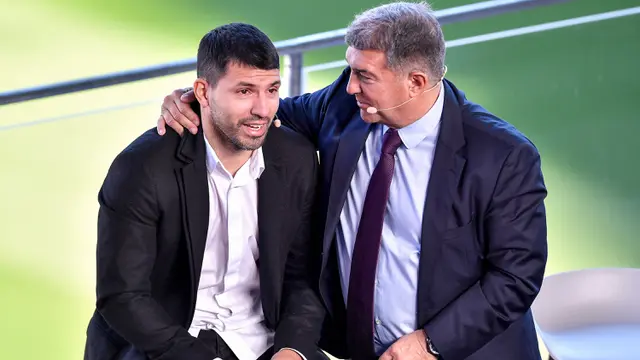 Foto: Pensiun di Barcelona, Sergio Aguero dan Raihan 21 Trofi Bersama 4 Klub dan Timnas Argentina dalam 18 Tahun Perjalanan Karier