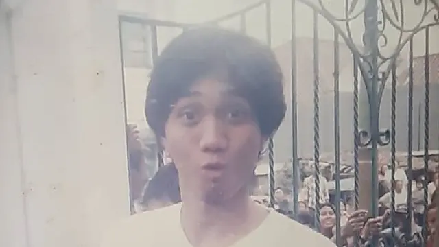 Video Lawasnya Viral, Ini 6 Potret Masa Muda Duta Sheila On 7