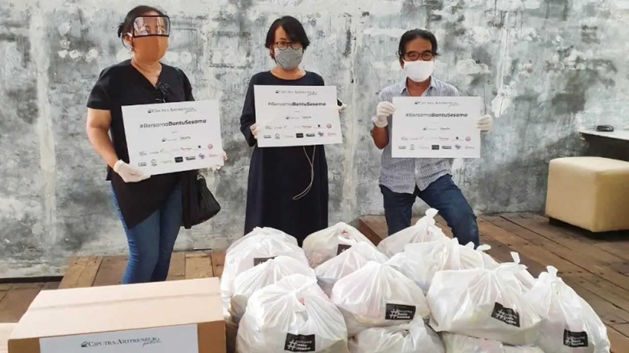 Terdampak Pandemi, Ciputra Artpreneur Salurkan Donasi Bagi Pekerja Seni