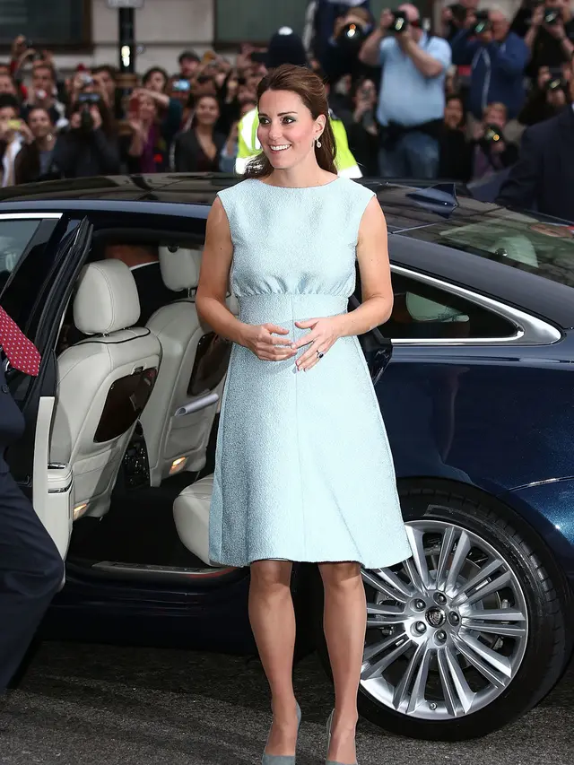 Kate Middleton dalam acara amal di The National Portrait Gallery di London.