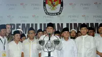 Prabowo dan Hatta didampingi oleh sejumlah petinggi partai pengusung  saat melakukan pendaftaran capres dan cawapres di kantor KPU. Jakarta,  Selasa (20/5/14) (Liputan6.com/Johan Tallo)
