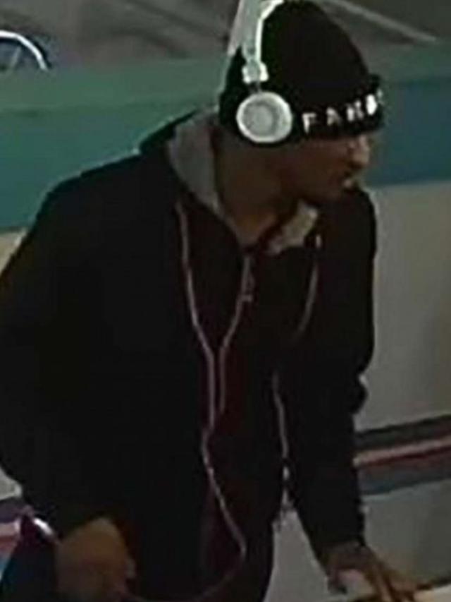 Membobol Restoran Cepat Saji, Aksi Pencuri Masak dan Tidur Ini Bikin Bingung Netizen