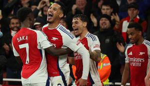 Arsenal melibas Manchester United di Emirates Stadium pada pekan ke-14 Liga Inggris 2024/2025. Kamis (5/12/2024) dini hari WIB. (AFP/Adrian Denis)