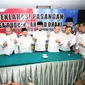 Pasangan cabup-cawabup Bekasi dalam Pilkada 2017 Sa'duddin-Ahmad Dhani (SAH) resmi mendeklarasikan diri. (Liputan6.com/Fernando Purba)