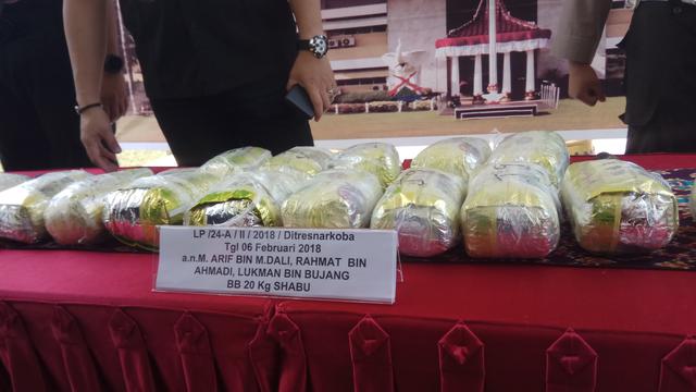 Pengedar Narkoba Bungkus Teh Tiongkok Tergiur Upah Ratusan Juta