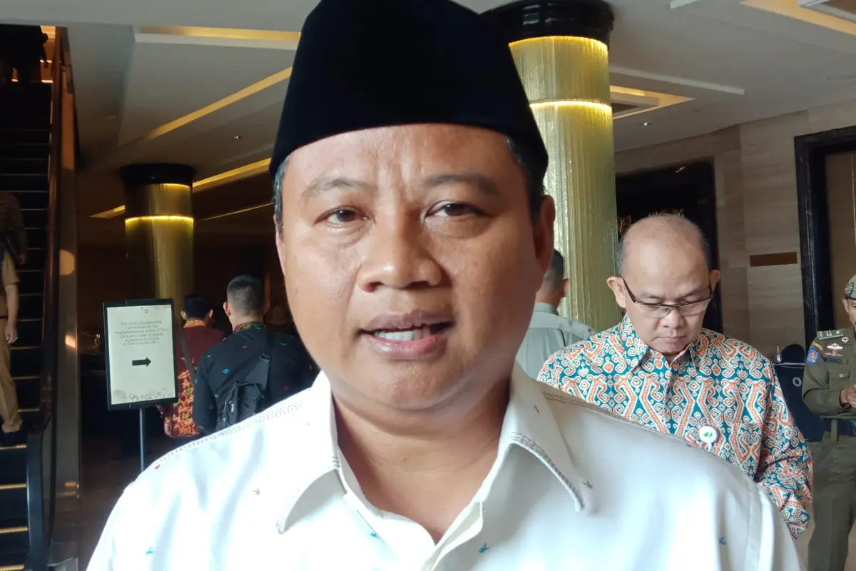 Uu Ruzhanul Ulum