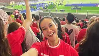 Yura Yunita Prediksi Kemenangan Indonesia di FIFA ASEAN Cup 2026, Tampil dengan Gaya Sporty Etnik