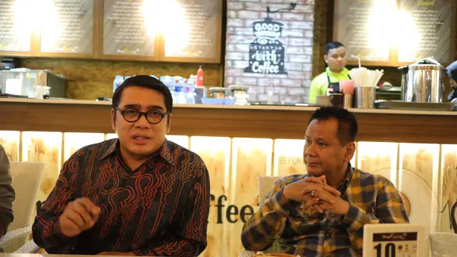 Ody Mulya Hidayat bersama kuasa hukumnya, Bagiono Prabowo