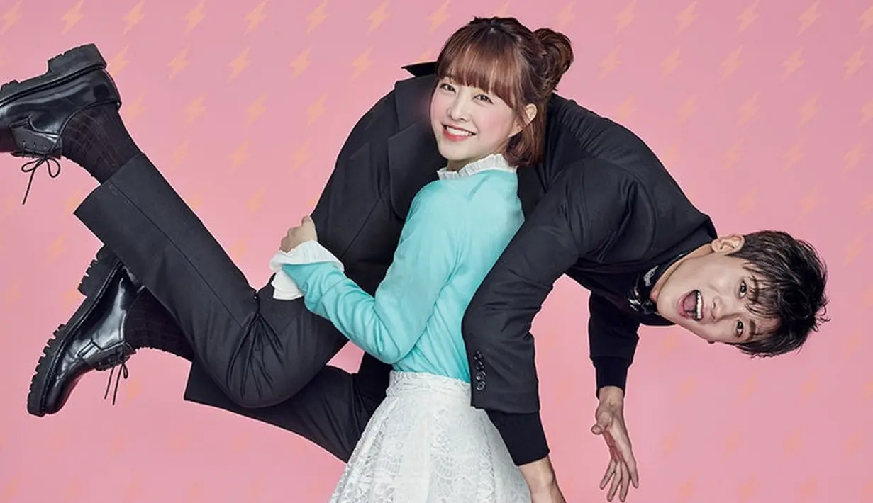 Strong Woman Do Bong Soon menceritakan seorang gadis yang punya kekuatan super untuk menyelematkan seorang pria. (Foto: dramafever.com)