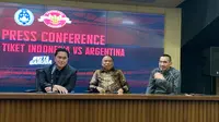 Ketua Umum PSSI Erick Thohir saat pengumuman tiket Indonesia vs Argentina di SUGBK, Jakarta, Semin (29/5/2023). (Liputan.com/Melinda Indrasari)