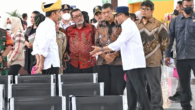 Presiden Joko Widodo atau Jokowi meresmikan 2 terminal Tipe A di Sumatera Utara.