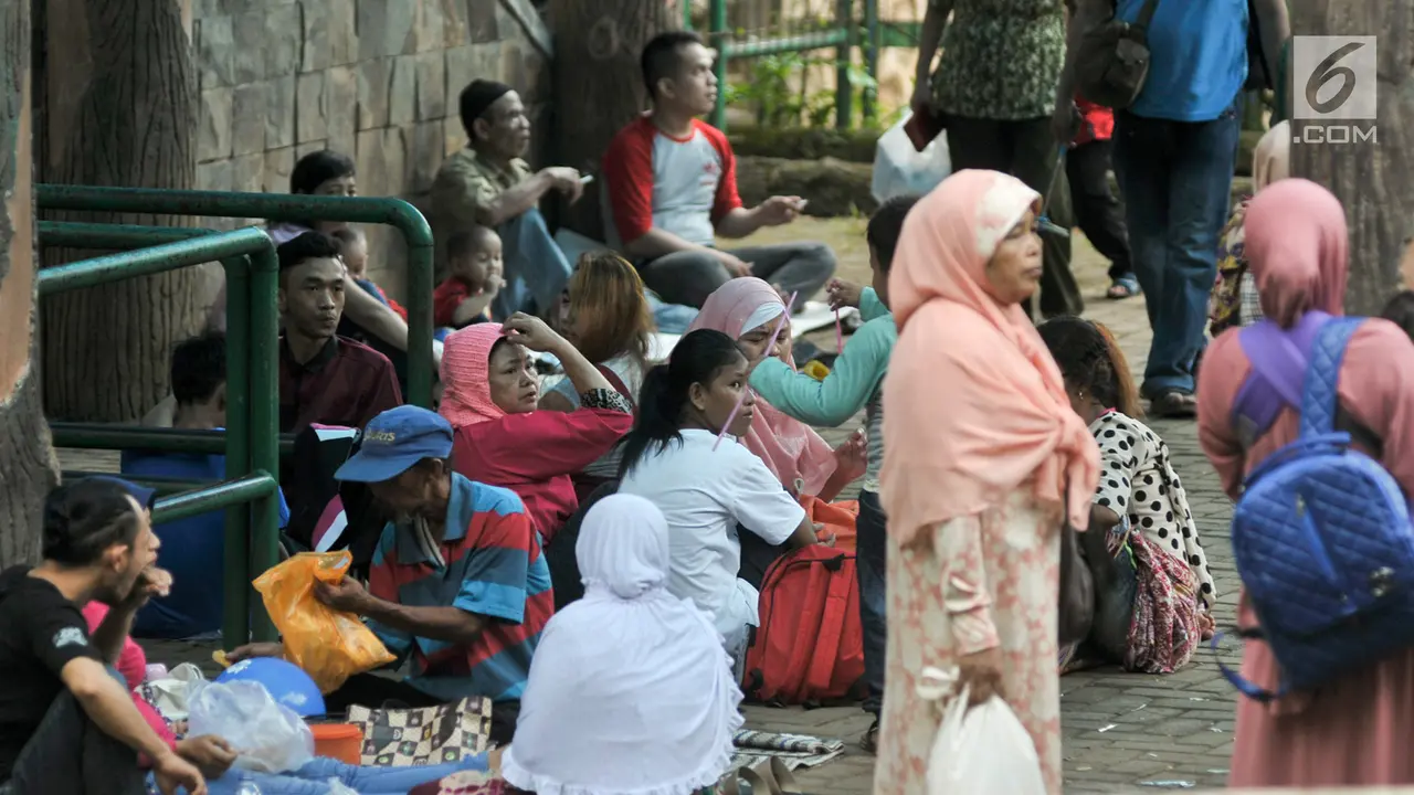 Lebaran Ke-2, Kebun Binatang Ragunan Penuh Pengunjung