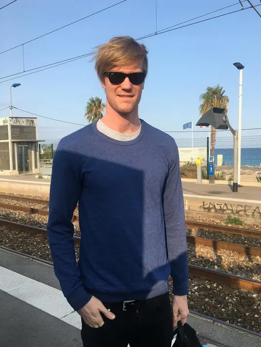 Joonas kesulitan menemukan peran karena karakter yang dibutuhkan tak miliki tubuh setinggi dirinya. (instagram/joonassuotamo)